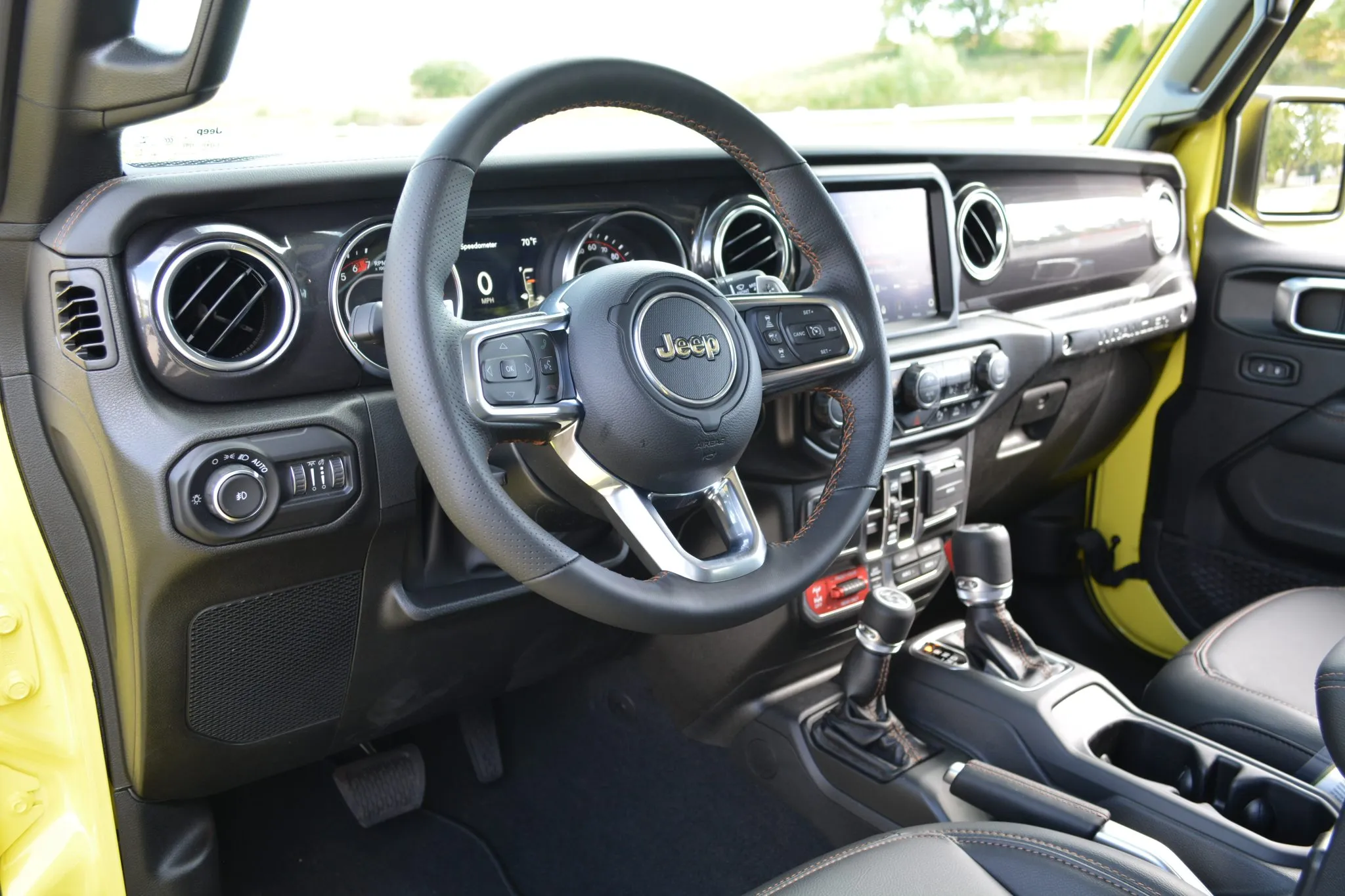 2022 Jeep Wrangler Rubicon, photo 10 of 18