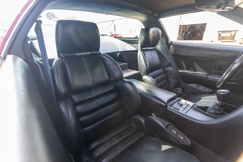 1990 Chevrolet Corvette ZR-1, photo 11 of 17