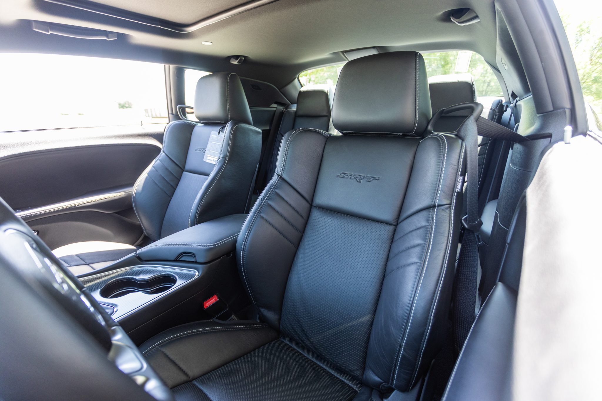 2016 Dodge Challenger SRT, photo 10 of 17