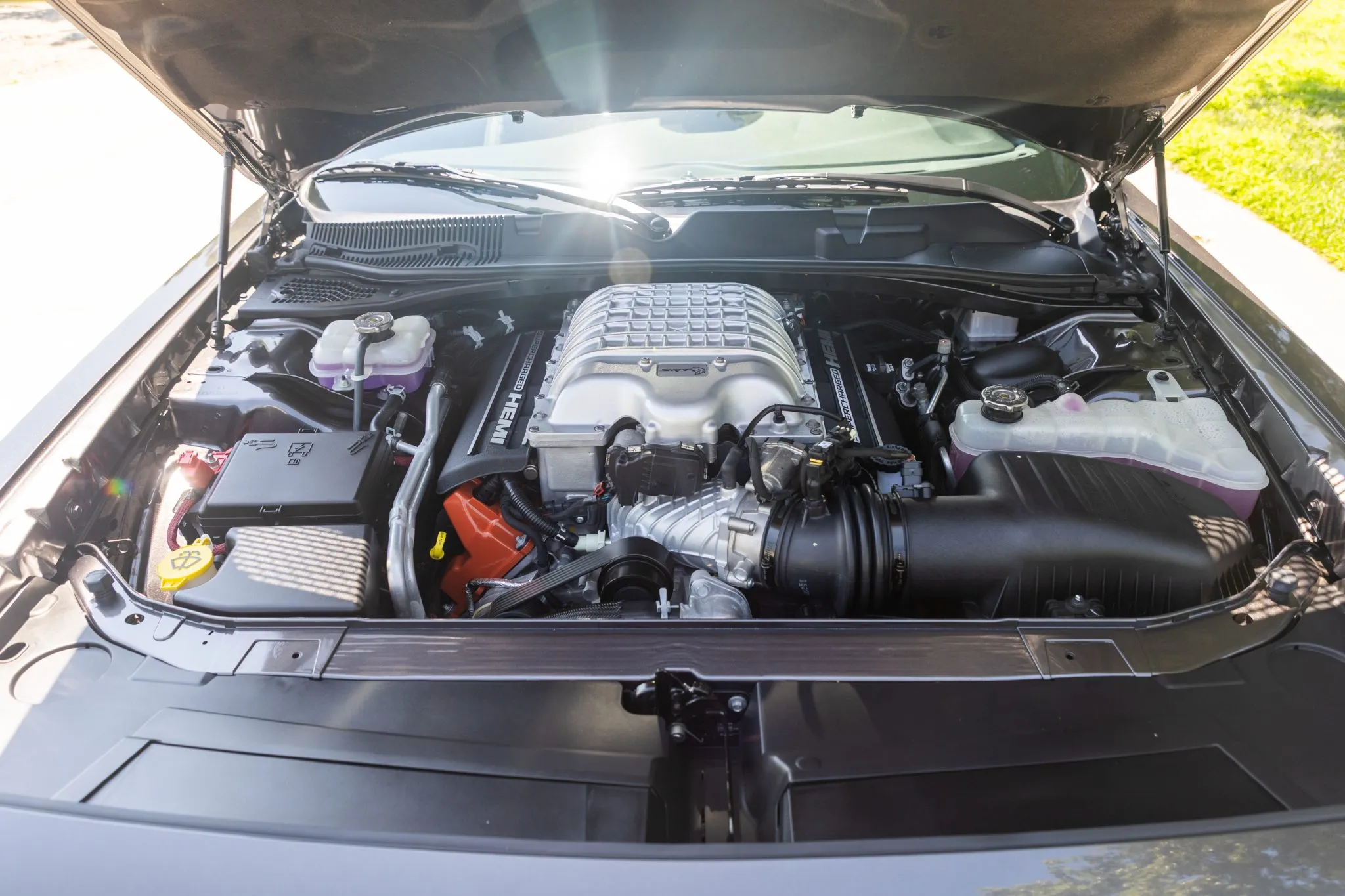 2016 Dodge Challenger SRT, photo 14 of 17