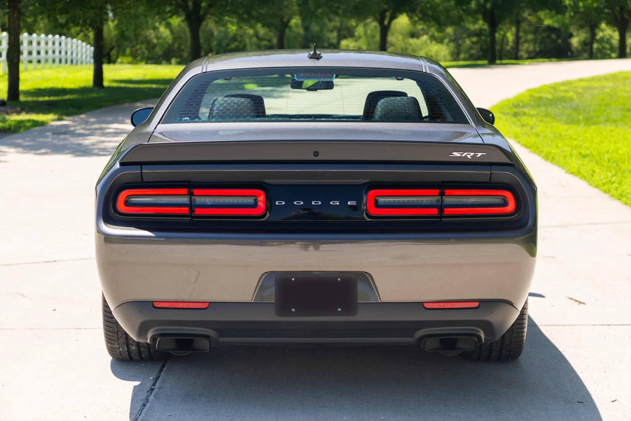 2016 Dodge Challenger SRT, photo 4 of 17