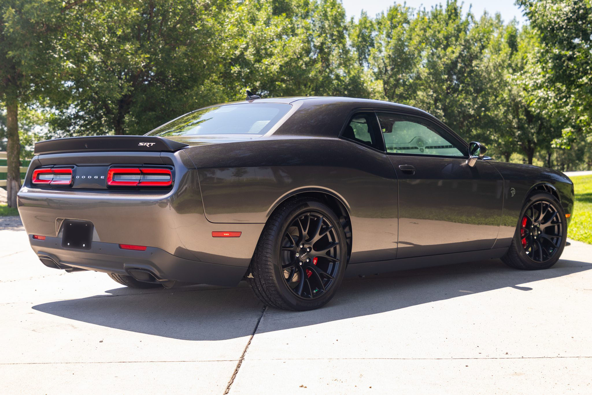 2016 Dodge Challenger SRT, photo 5 of 17