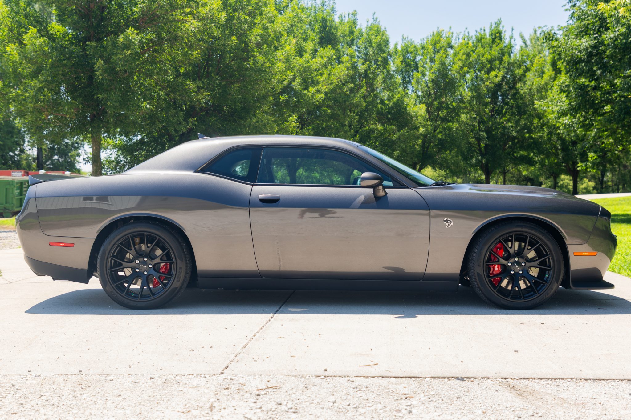 2016 Dodge Challenger SRT, photo 6 of 17