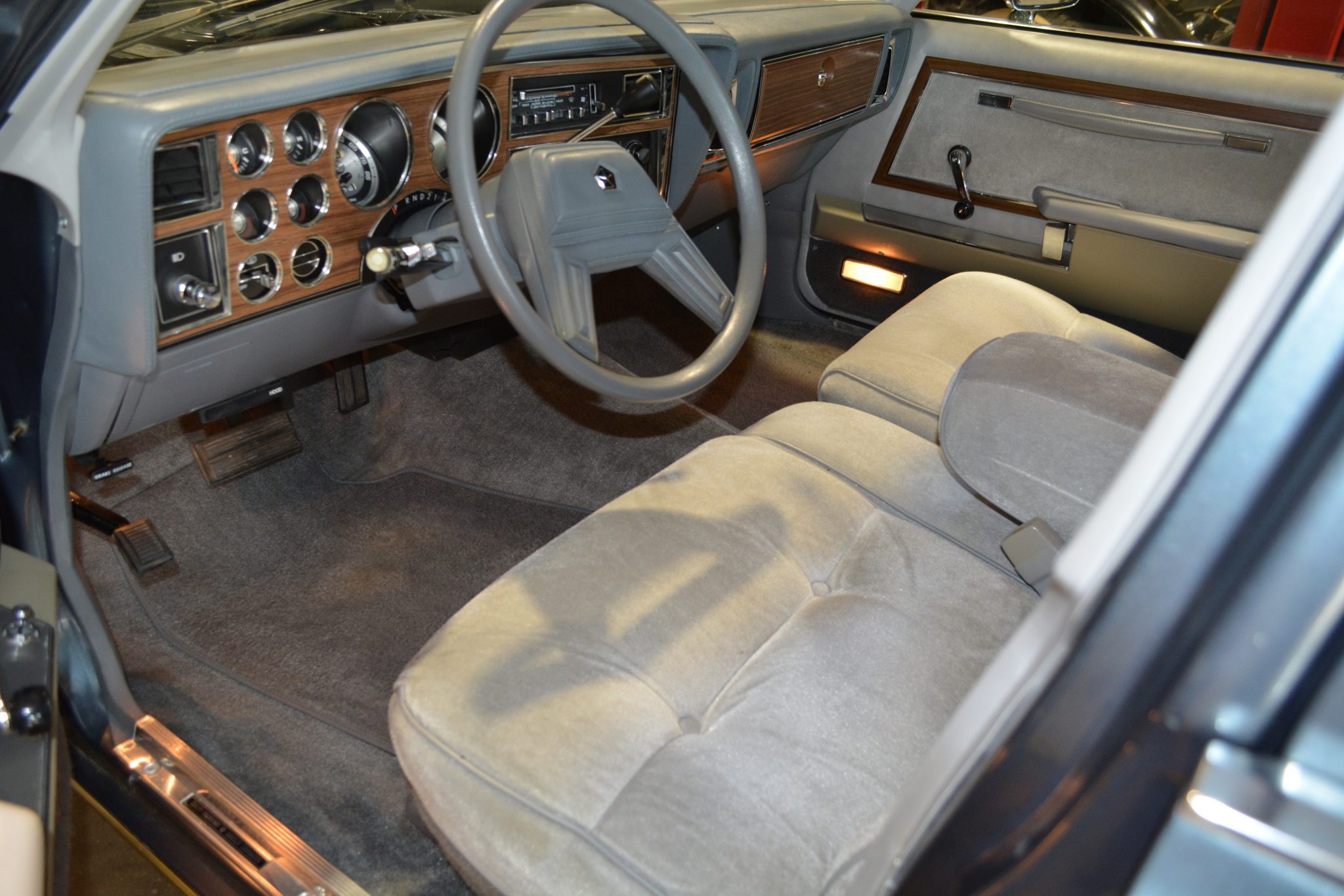 1985 Dodge Diplomat SE, photo 9 of 16