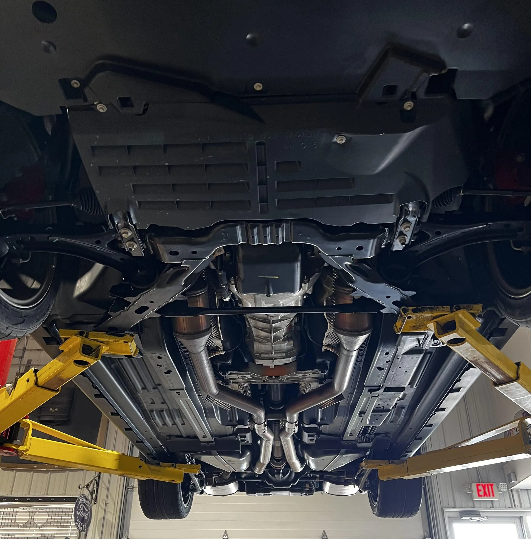 2011 Ford Mustang Shelby GT500, photo 19 of 20