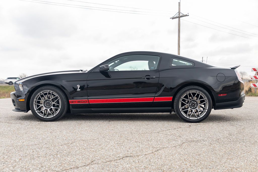 2011 Ford Mustang Shelby GT500, photo 2 of 20